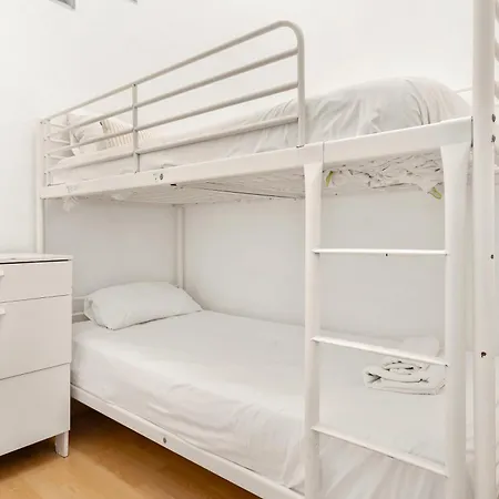 5br For 7 Elevator Walk To Sant Antoni Appartamento Barcellona