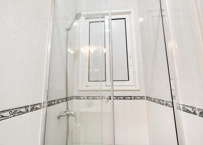 5br For 7 Elevator Walk To Sant Antoni * Barcelona