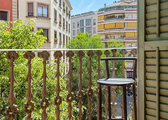 公寓 5br For 7 Elevator Walk To Sant Antoni 巴塞罗那